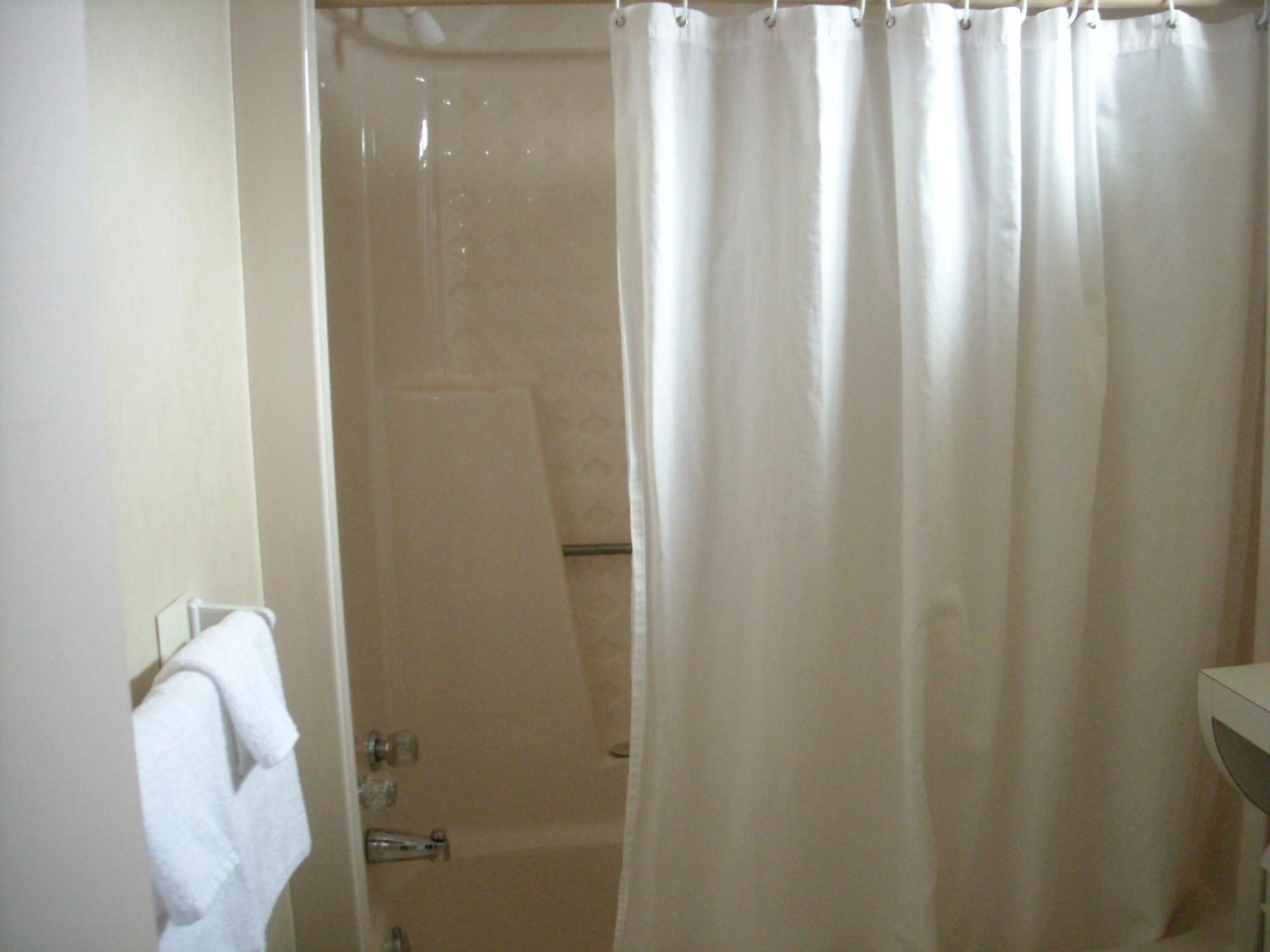 Grand Motel Saint-Hubert Longueuil Bagian luar foto