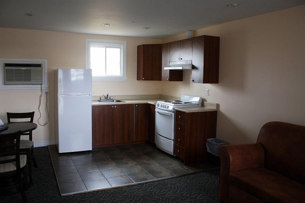 Grand Motel Saint-Hubert Longueuil Bagian luar foto